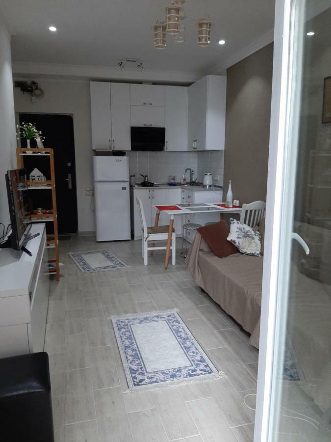 Batumi-Cozy Apartment Eksteriør billede